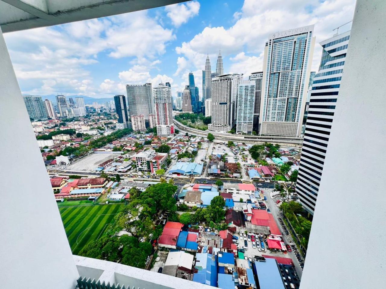 Pangsapuri The Luxe Colony Skypool By Tasu Kuala Lumpur