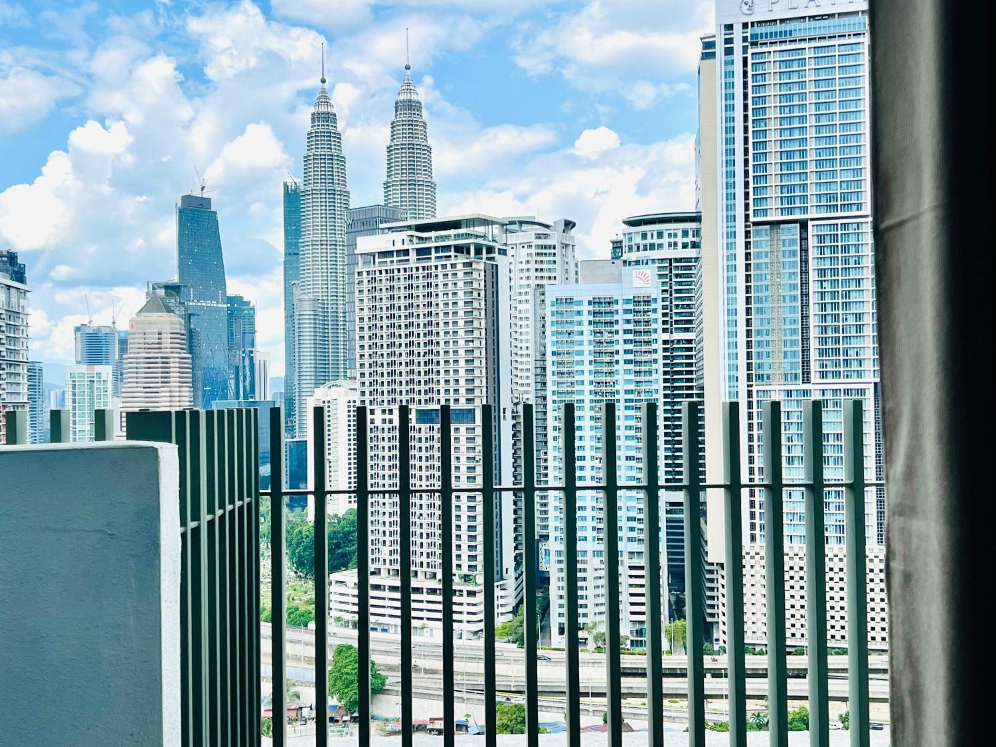 Pangsapuri The Luxe Colony Skypool By Tasu Kuala Lumpur